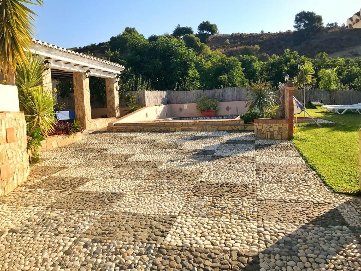 Villa Las Mercedes 内尔哈 外观 照片
