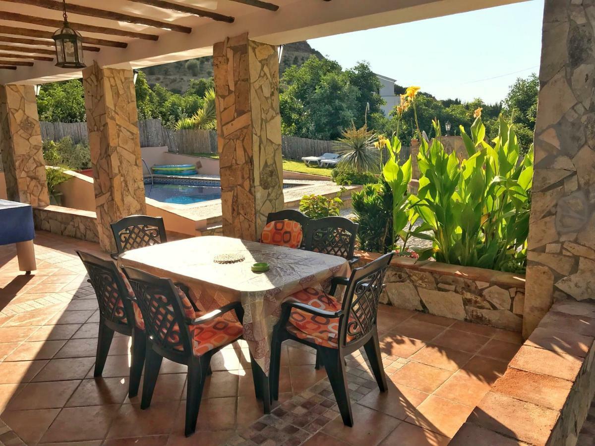 Villa Las Mercedes 内尔哈 外观 照片